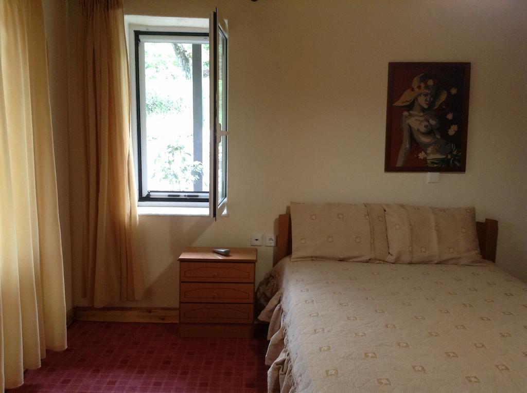Guesthouse Lamprini نيوكوريون الغرفة الصورة